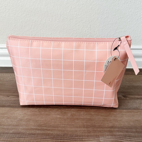 NEW Tender Love & Carry Pink Cosmetics Bag - Picture 6 of 7